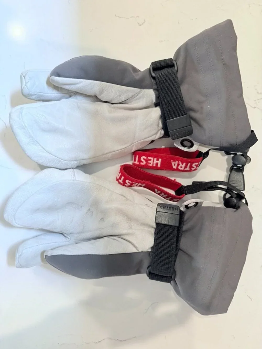 Hestra | Army Leather Heli Ski Jr. Mitt | Gray | Size 4